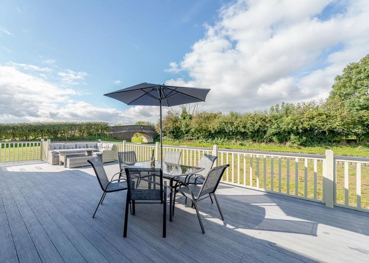 Winston Farm Lodges Horsley  ภายนอก รูปภาพ